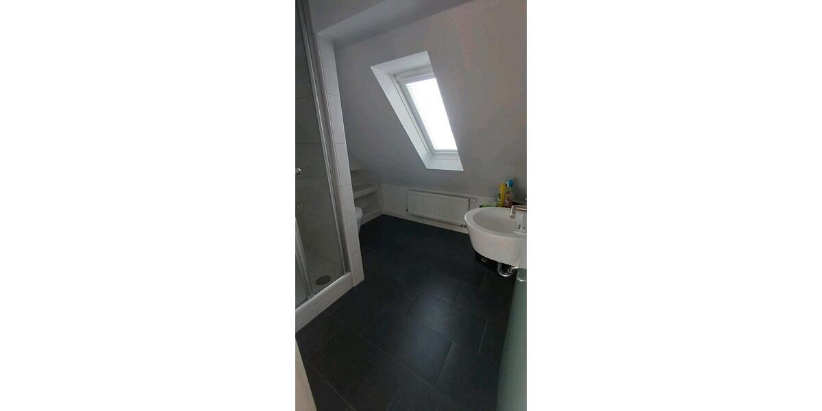 Dachgeschoßwohnung Höchberg - 1.5 Zimmer, 50 m&sup2;, 550&euro; | Angebot:26322561