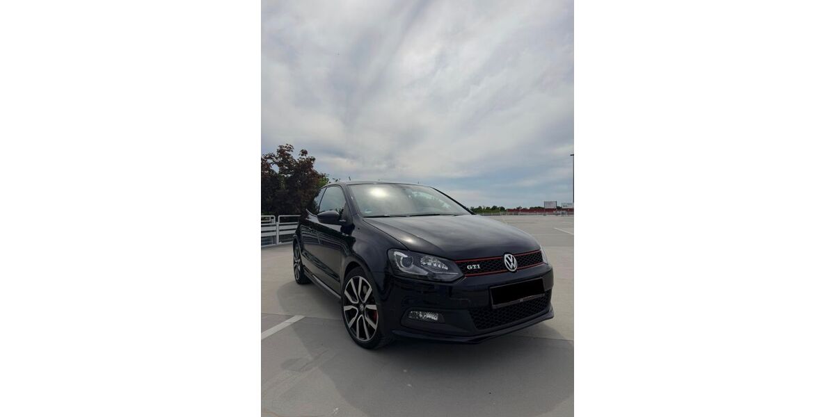 VW Polo 128.000 km 8.990 &euro; Neufahrn bei Freising 85375