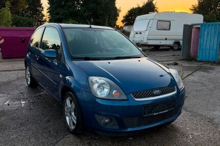Ford Fiesta 165.000 km 1.990 &euro; Braunschweig 38112