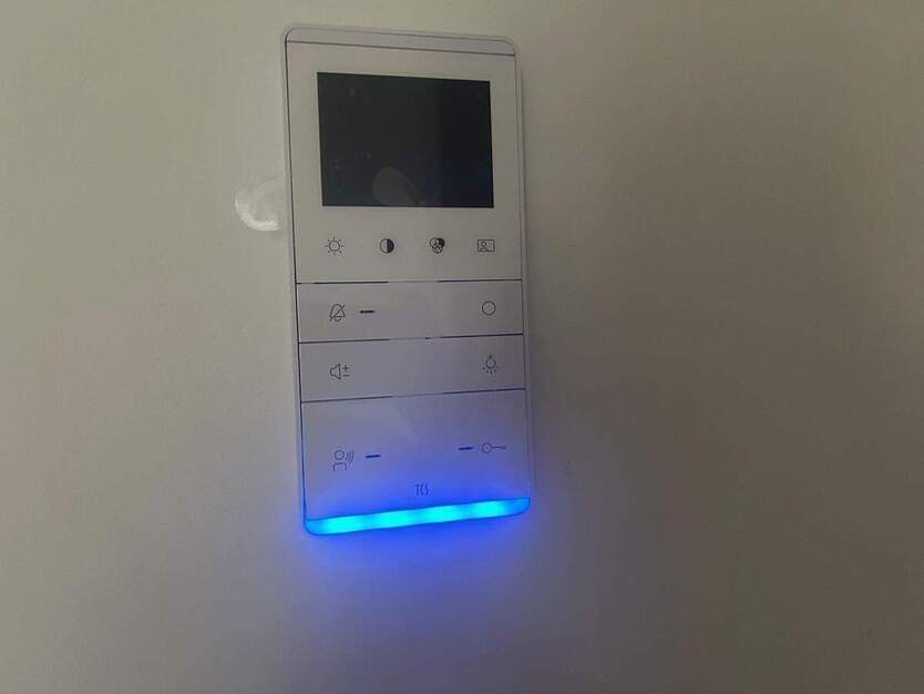 Luxuriöse 3-Zimmer-Wohnung mit Aufzug, Fußbodenheizung, Einbauküche, 2 Bädern & Wohnküche mit Balkon! 3 zimmer