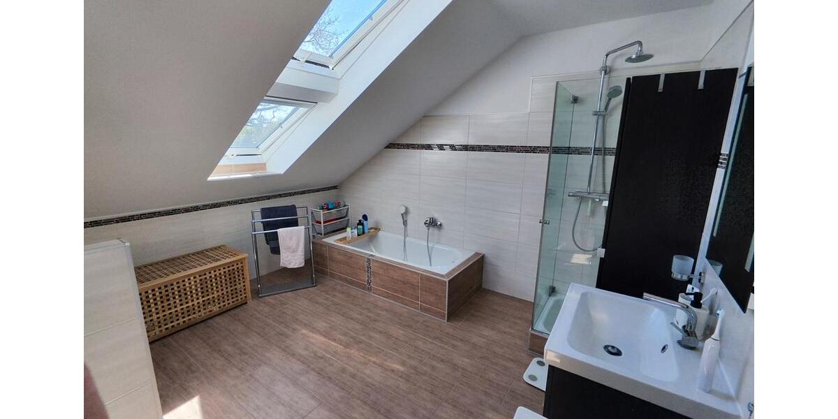 Reihenhaus Bad Bramstedt - 4 Zimmer, 131 m&sup2;, 409.000&euro; | Angebot:26443824