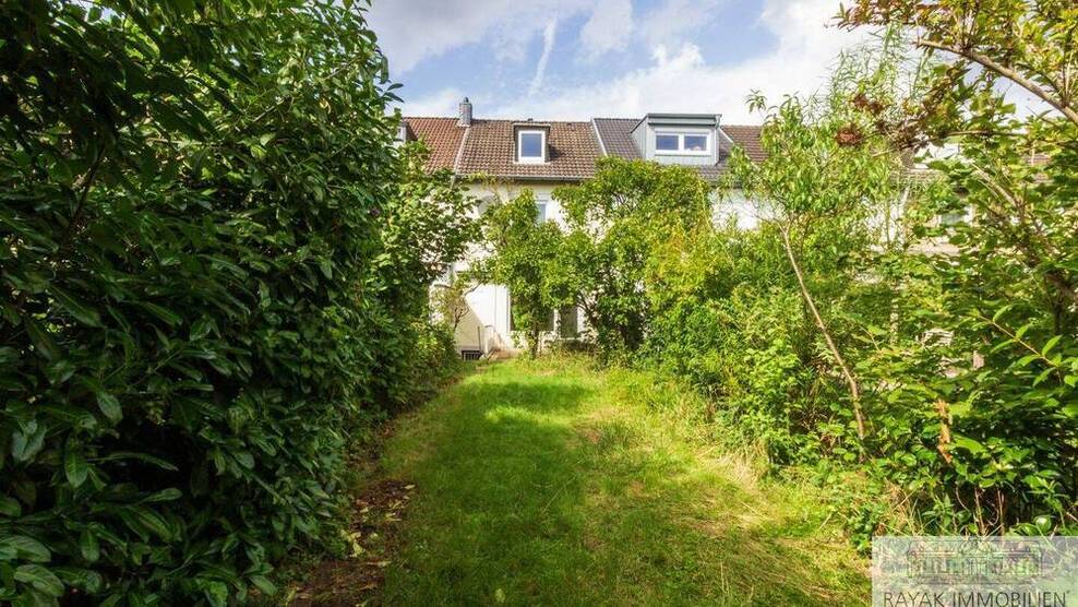 Harmonisches Wohnen: Gepflegtes Reihenmittelhaus mit komfortablen Garten in ruhiger Lage