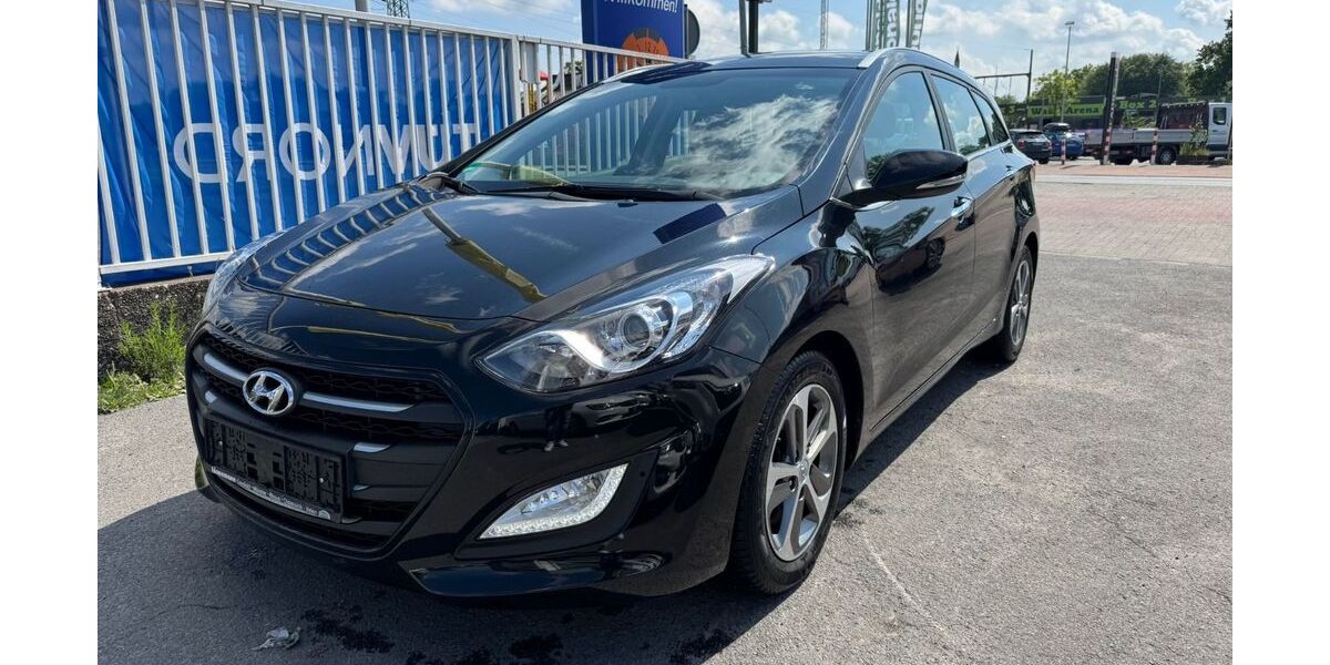 Hyundai i30 113.000 km 7.990 &euro; Ahaus 48683