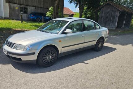 VW Passat 305.500 km 800 &euro; Unterthingau 87647