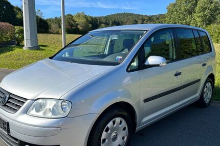 VW Touran 148.871 km 2.499 &euro; Amorbach 63916