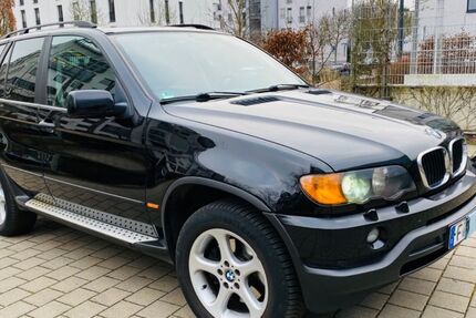BMW X5 241.000 km 7.500 &euro; Frankfurt am Main 60435
