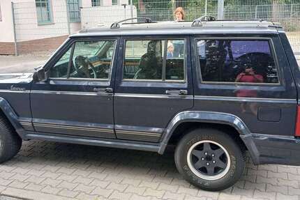 Jeep Cherokee 168.200 km 9.600 &euro; Bad Freienwalde (Oder), Stadt 16259