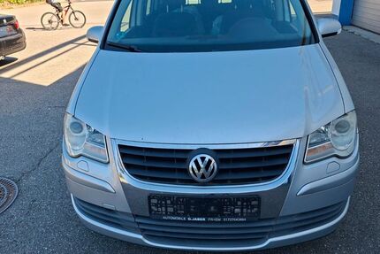 VW Touran 269.000 km 3.900 &euro; Freiburg 79104