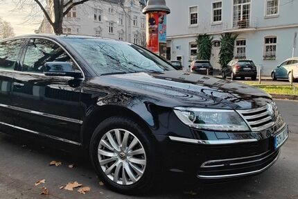 VW Phaeton 215.111 km 10.465 &euro; Düsseldorf 40221