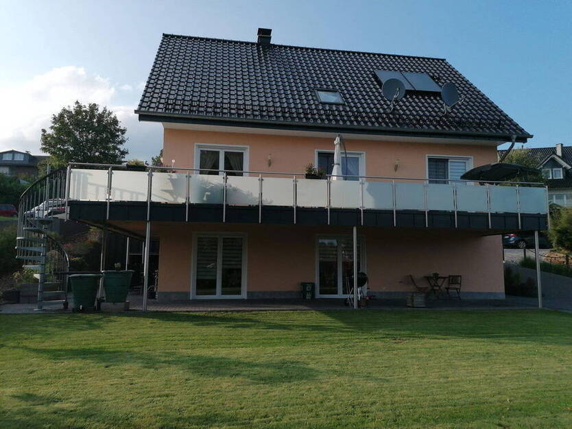 TRAUMHAUS + EINLIEGERWohnung IN BESTER LAGE VOM EIGENTÜMER ZU VERKAUFEN