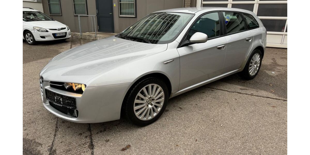 Alfa Romeo 159 122.111 km 5.999 &euro; München 80636