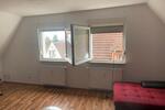 Gemütliche, teilmöblierte Dachgeschoss-Wohnung 2 zimmer