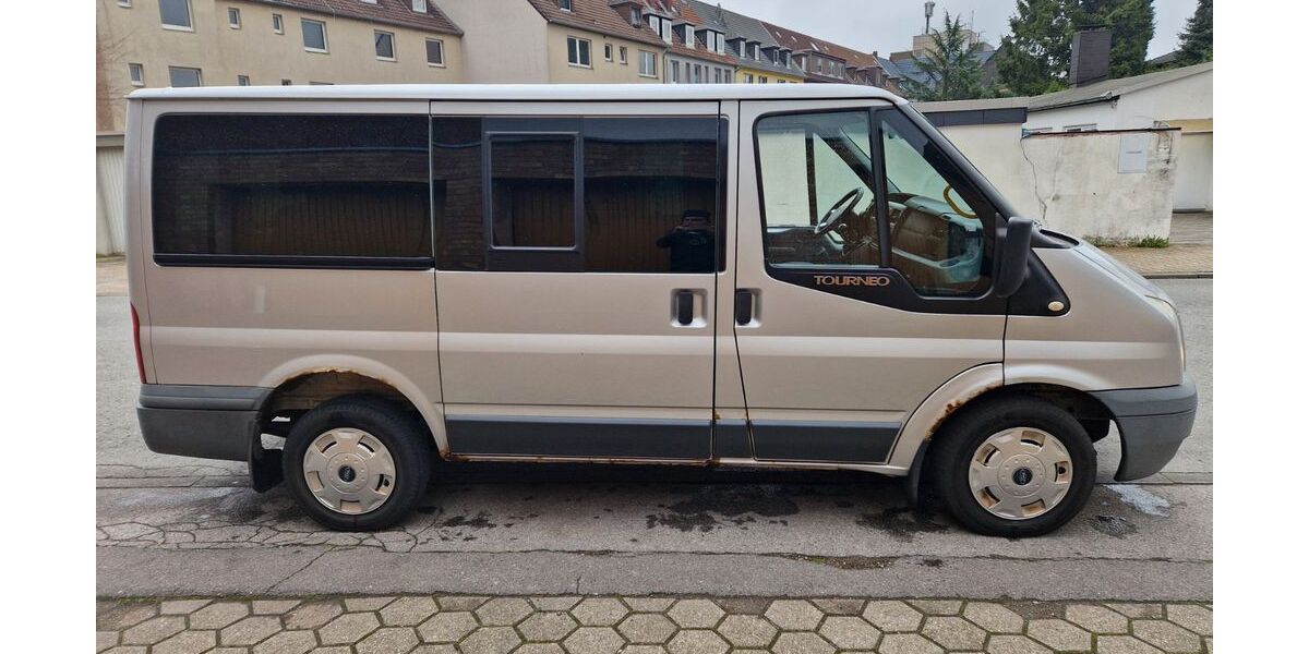 Ford Transit 210.000 km 9.987 € Gelsenkirchen 45881