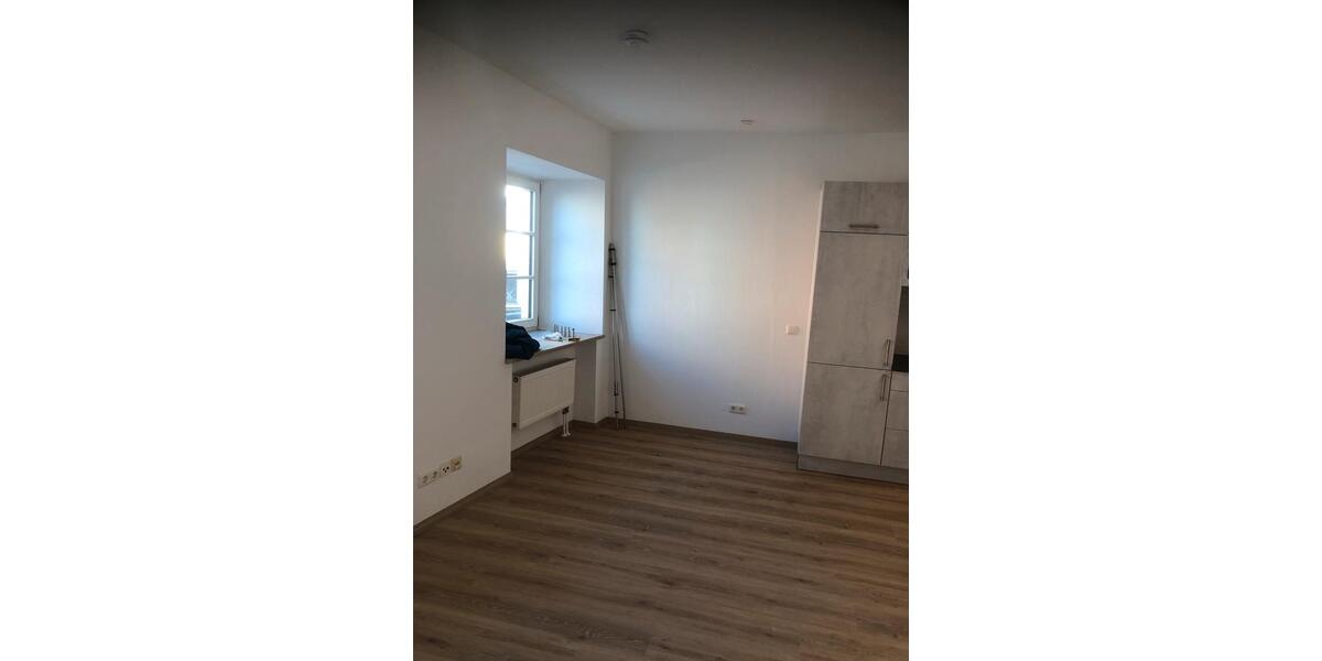 Etagenwohnung Rosenheim Innenstadt - 1 Zimmer, 33 m&sup2;, 905&euro; | Angebot:26320614