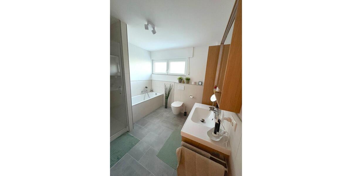 Reihenhaus Wermelskirchen - 4 Zimmer, 103 m&sup2;, 349.000&euro; | Angebot:26200573