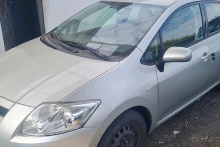Toyota Auris 210.000 km 2.900 &euro; Diez 65582
