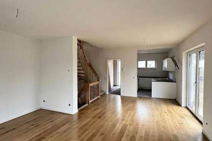 Haus Berlin Treptow-Köpenick - 4 Zimmer, 150 m&sup2;, 2.750&euro; | Angebot:26447216