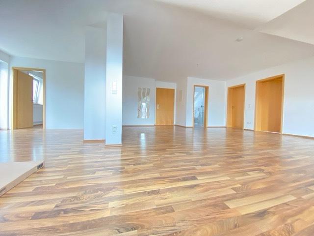 Dachgeschoßwohnung Schwabach - 3 Zimmer, 104 m&sup2;, 349.900&euro; | Angebot:26096963