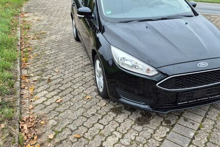 Ford Focus 135.000 km 7.490 &euro; Damme 49401