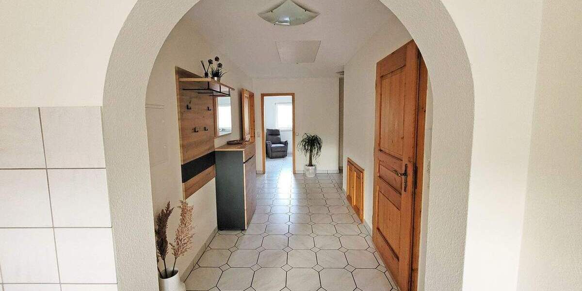 Etagenwohnung Neuenstein Mühlbach - 3 Zimmer, 93 m&sup2;, 600&euro; | Angebot:26410949