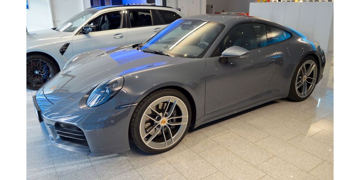 Porsche 992 10.799 km 131.980 &euro; Otterfing 83624