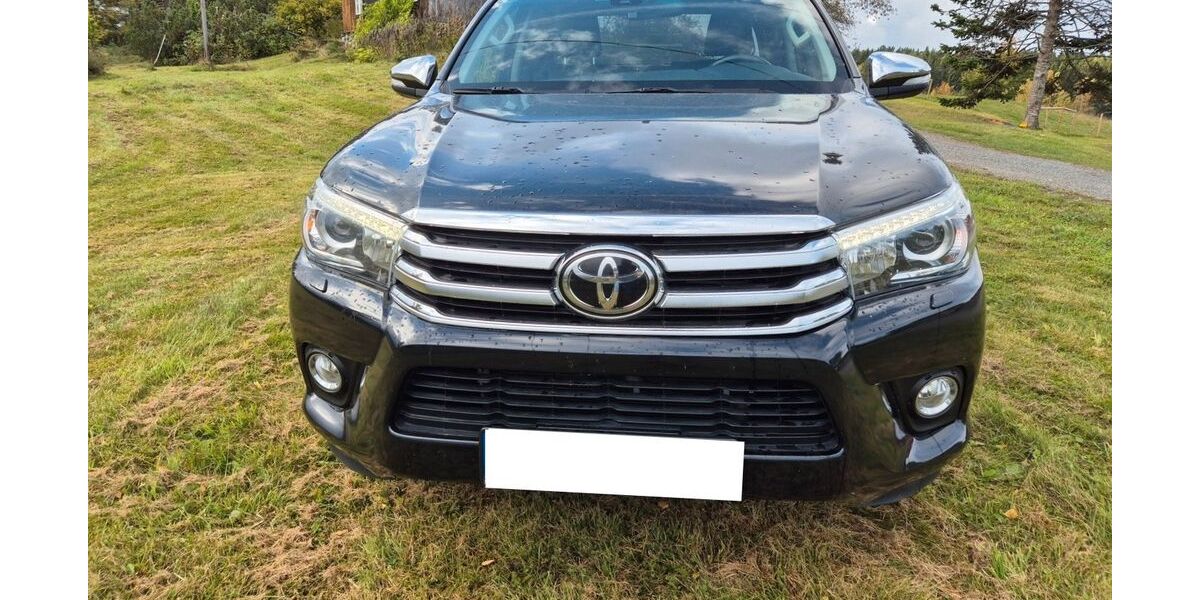 Toyota Hilux 86.000 km 22.500 &euro; Püttlingen 66346