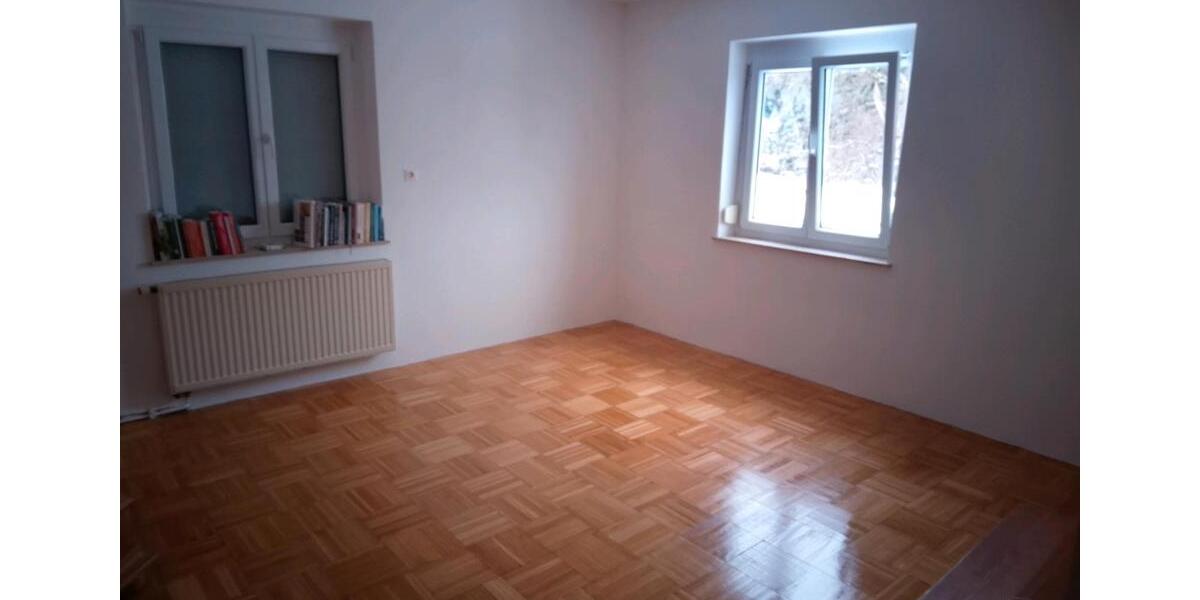 Etagenwohnung Murrhardt - 4 Zimmer, 130 m&sup2;, 250&euro; | Angebot:24717627