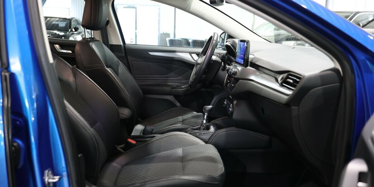Ford Focus Tunier 2.0 EcoBlue TITANIUM 114.000 km 12.444 &euro; Hamm 59077