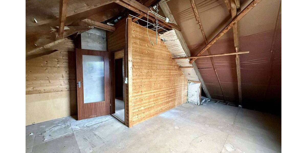 Mehrfamilienhaus, Wohnhaus Einbeck Andershausen - 6 Zimmer, 142 m&sup2;, 129.000&euro; | Angebot:26106360