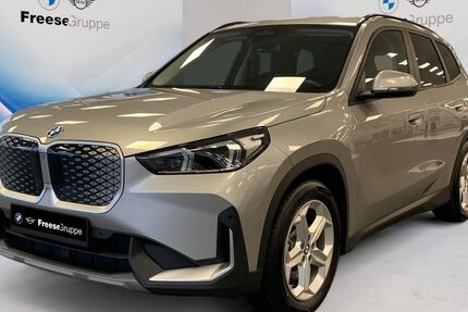 BMW iX1 9.821 km 40.900 &euro; Oldenburg 26135