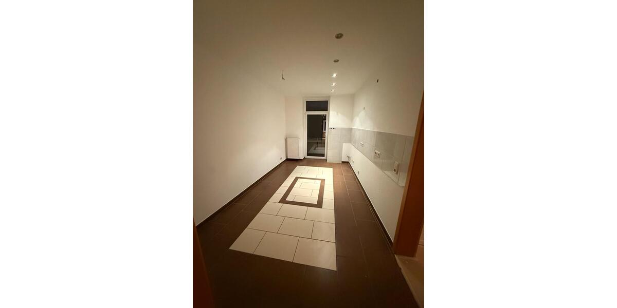 Etagenwohnung Wuppertal Gemarkung Langerfeld - 4 Zimmer, 110 m&sup2;, 975&euro; | Angebot:24991425