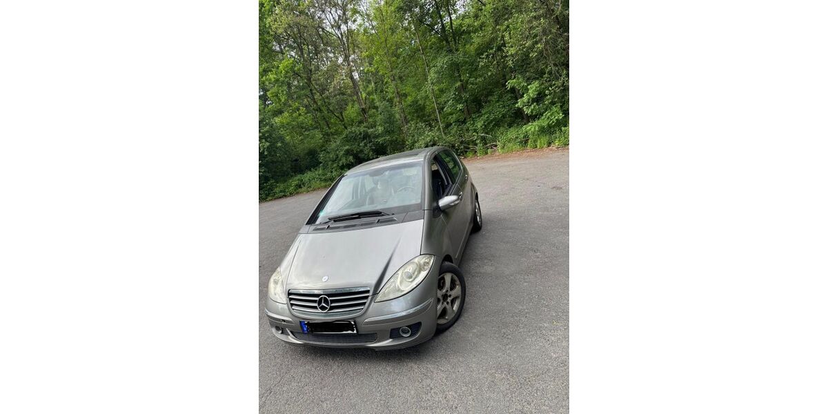 Mercedes-Benz 200 208.500 km 2.790 &euro; Mogendorf 56424