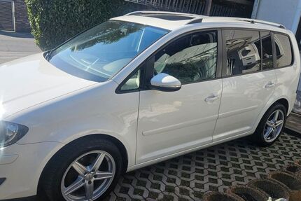 VW Touran 212.000 km 3.800 &euro; Sankt Augustin 53757