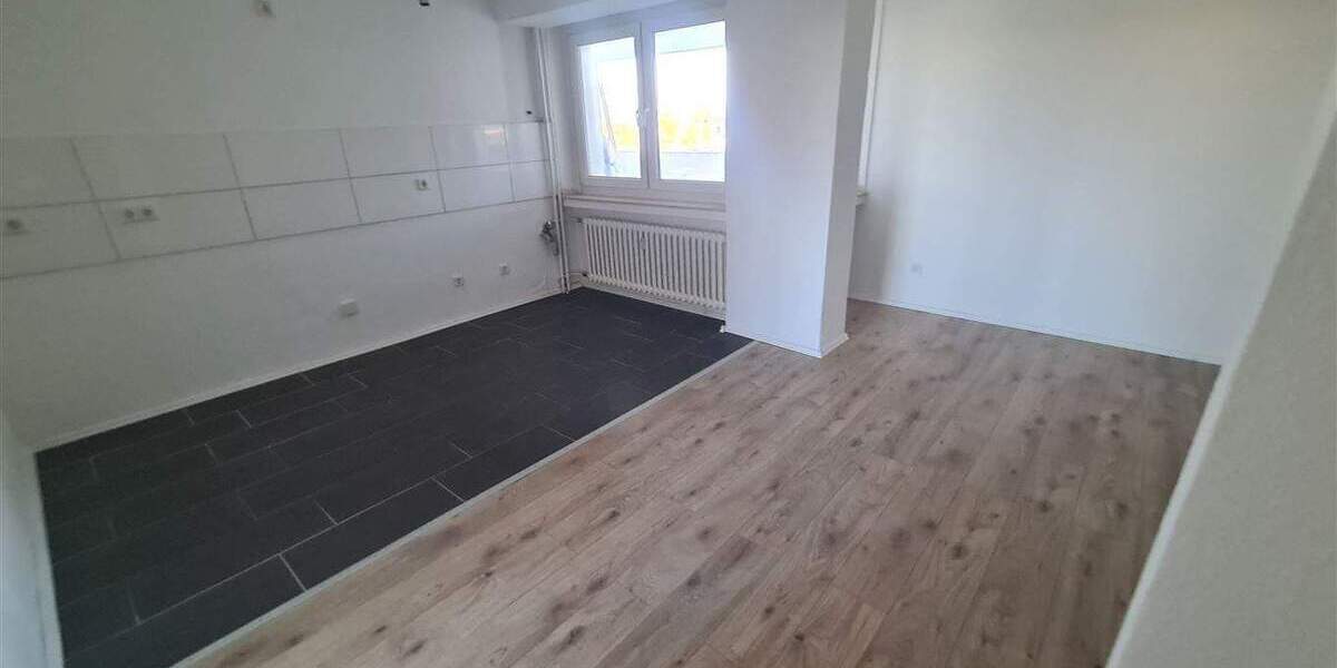 Etagenwohnung Dinslaken Innenstadt - 2 Zimmer, 73 m&sup2;, 495&euro; | Angebot:25699296