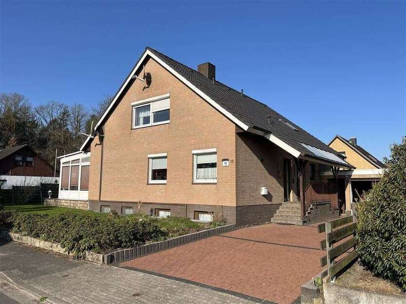 Haus zum Kaufen in Cadenberge 299.000 € 195 m²