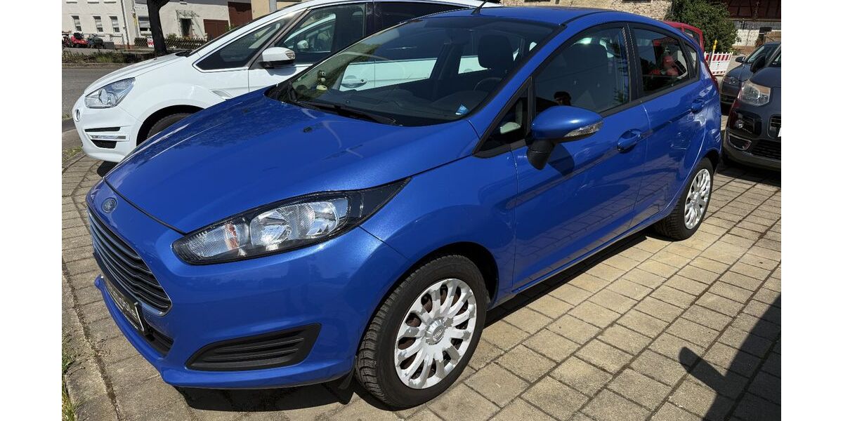 Ford Fiesta 164.000 km 3.890 &euro; ERTINGEN 88521