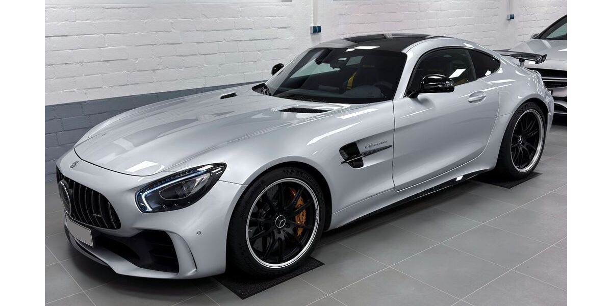 Mercedes-Benz AMG GT R 18.800 km 142.900 € Neukirchen-Vluyn 47506
