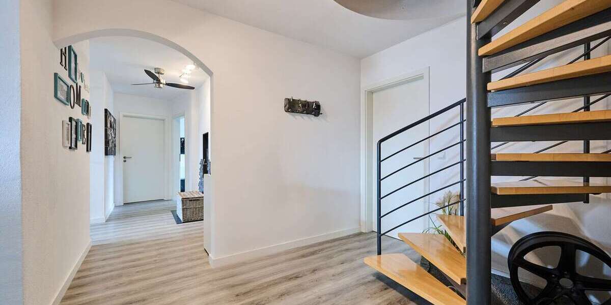 Etagenwohnung Obertraubling - 6 Zimmer, 218 m&sup2;, 575.000&euro; | Angebot:25221310
