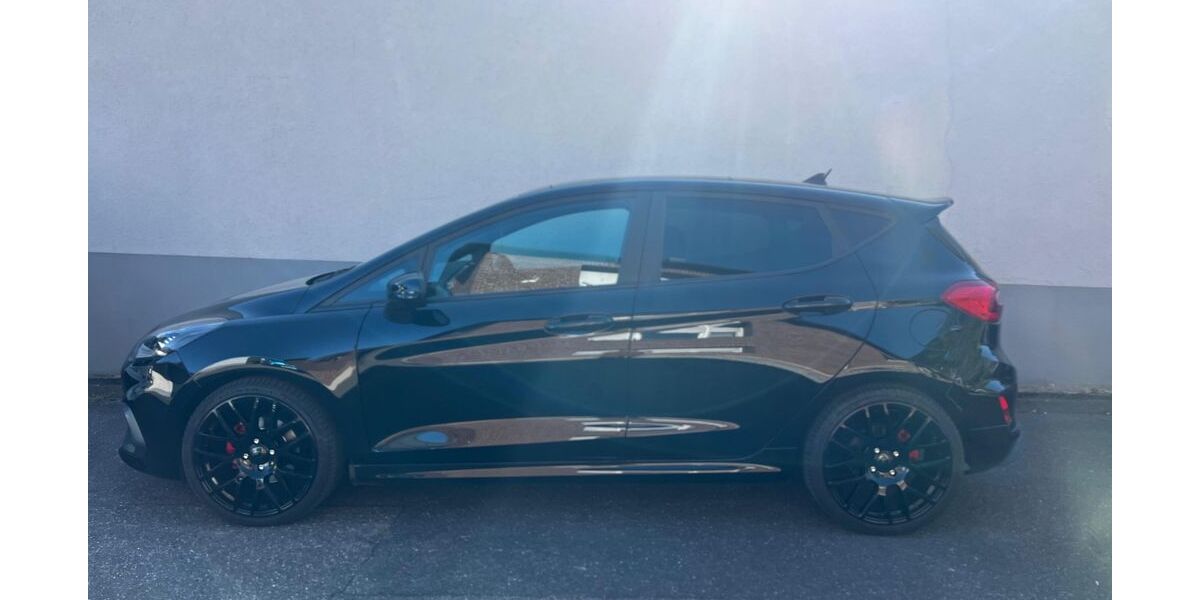 Ford Fiesta 38.000 km 19.190 &euro; Bergheim 50129