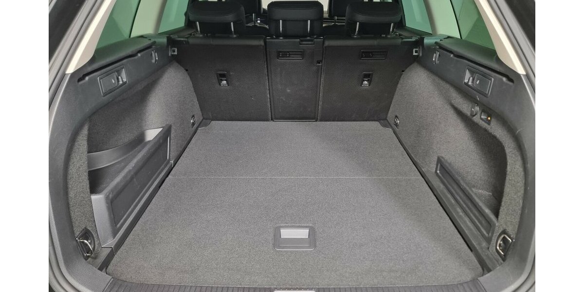 VW Passat Highline 4M LED ACC APP AHK Standheizung 112.600 km 23.750 &euro; Garrel 49681