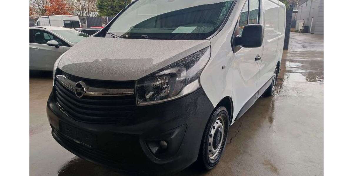 Opel Vivaro 78.000 km 14.399 &euro; Paderborn 33100