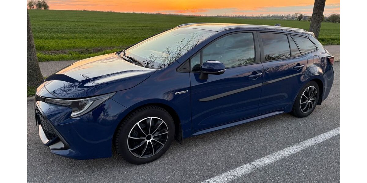 Toyota Corolla 107.066 km 17.900 &euro; Dresden 01156