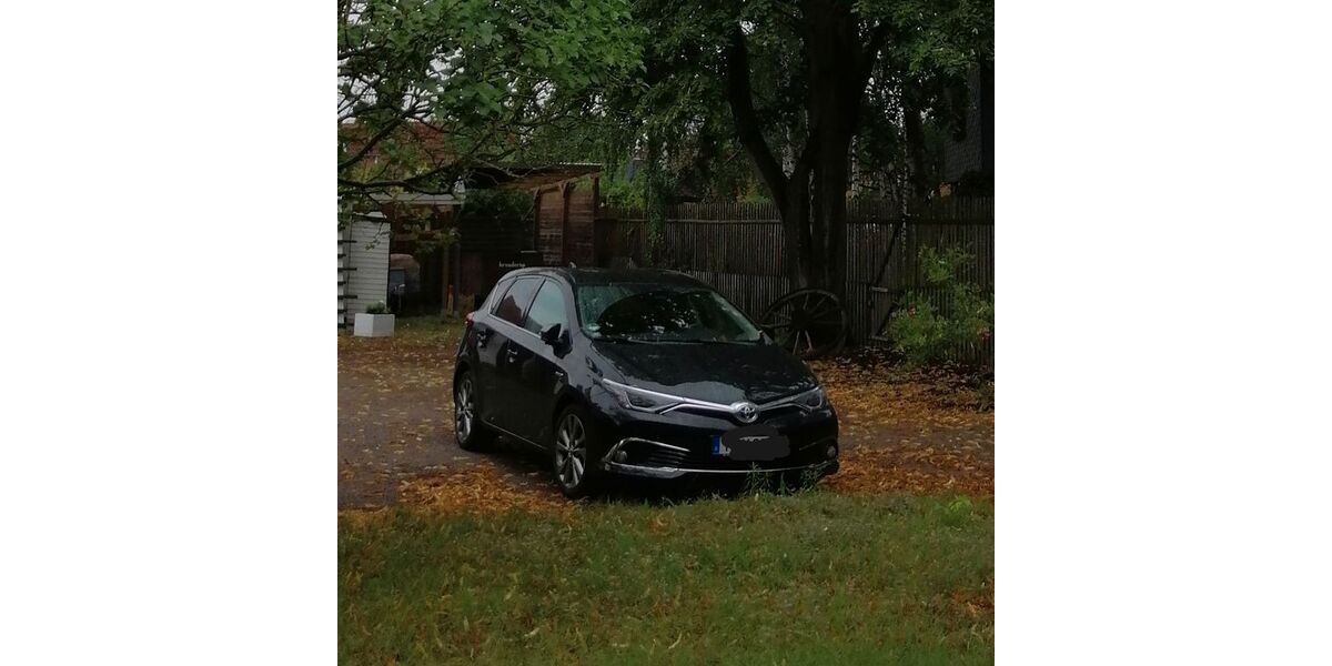 Toyota Auris 99.300 km 13.800 &euro; Wedemark 30900