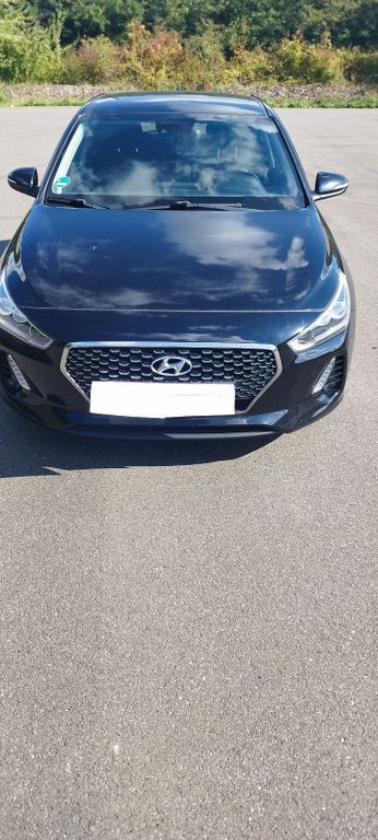 Hyundai i30 95.000 km 10.100 € Saarbrücken 66117