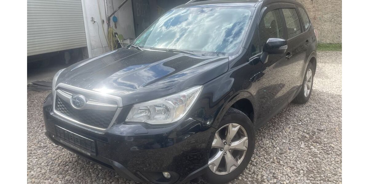 Subaru Forester 175.000 km 8.950 &euro; Berlin 10245