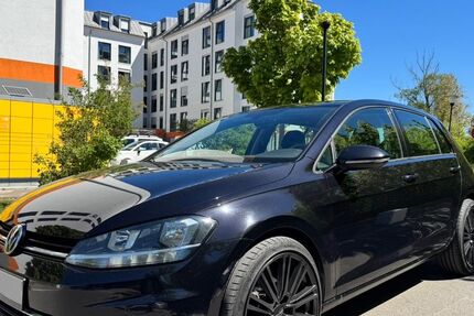 VW Golf 215.000 km 11.999 &euro; München 81677
