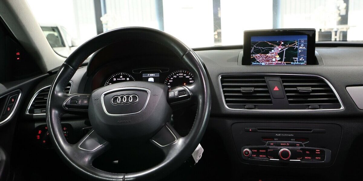 Audi Q3 2.0 TFSI QUATTRO SPORT / NAVI+KAMERA / ALLRAD 97.000 km 16.444 &euro; Hamm 59077