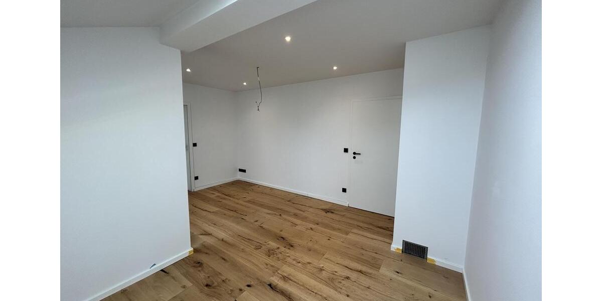 Etagenwohnung Riedering - 4.5 Zimmer, 160 m&sup2;, 2.000&euro; | Angebot:25589123