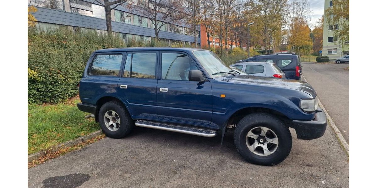 Toyota Land Cruiser 320.000 km 11.500 € Laasdorf 07646