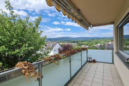 4 Zimmer +, Wohlfühloase mit herrlichem Taunusblick 4 zimmer